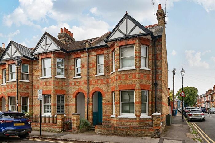 2 Bedroom Apartment To Rent In Alexandra Road, Windsor, SL4