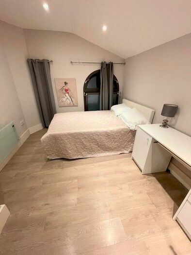 Studio To Rent In Lithos Road, London, NW3