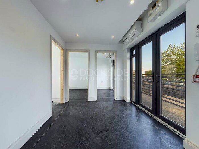 Commercial Property To Rent In Grove Road, Rochester, ME2