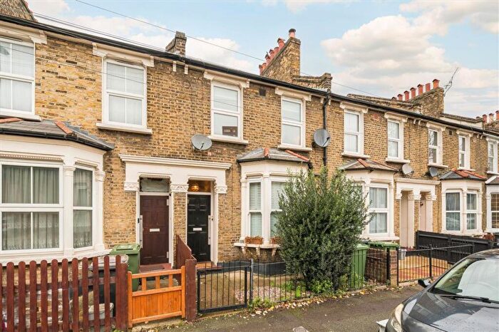 1 Bedroom Flat For Sale In Rolt Street, London, SE8
