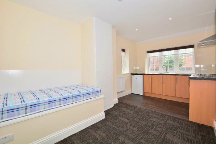 Studio To Rent In Central Crawley, West Sussex, RH11