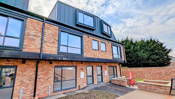 2 Bedroom Town House To Rent In Alban Mews, Hatfield Road, St. Albans, AL1