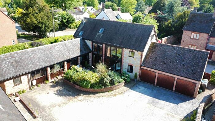 4 Bedroom Barn Conversion For Sale In Ladbroke, Southam, CV47