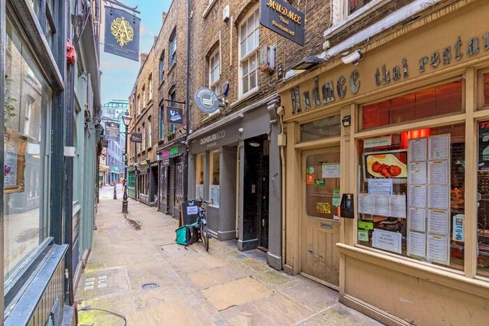 4 Bedroom Flat To Rent In Artillery Passage, London, E1