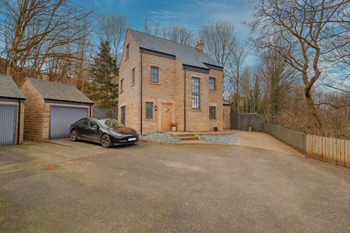 4 Bedroom Detached House For Sale In Glossop Brook View, Glossop, SK13