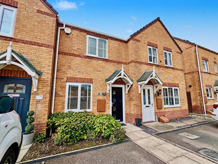 2 Bedroom Town House To Rent In Smallbridge Close, Monk Bretton, Barnsley, S71