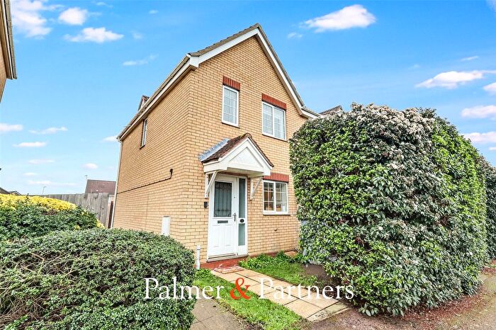 2 Bedroom End Terrace House For Sale In Waterson Vale, Chelmsford, Essex, CM2