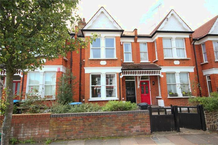 3 Bedroom Terraced House To Rent In York Road, London, N11