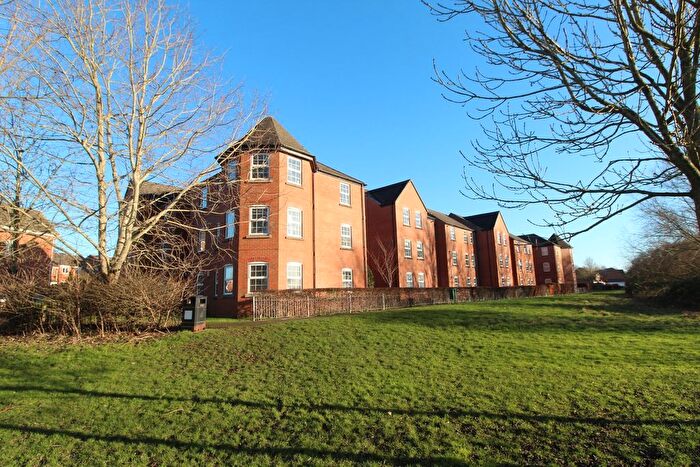 2 Bedroom Flat For Sale In Lock Keeper Close, Wigston, LE18