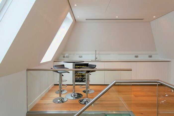 4 Bedroom Flat To Rent In Great Peter Street, London, SW1P