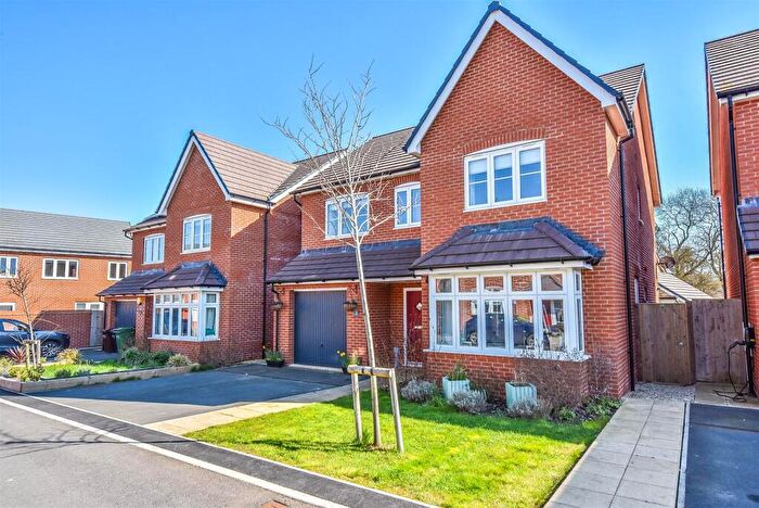 4 Bedroom Detached House For Sale In Eddy Croft, Cam, GL11