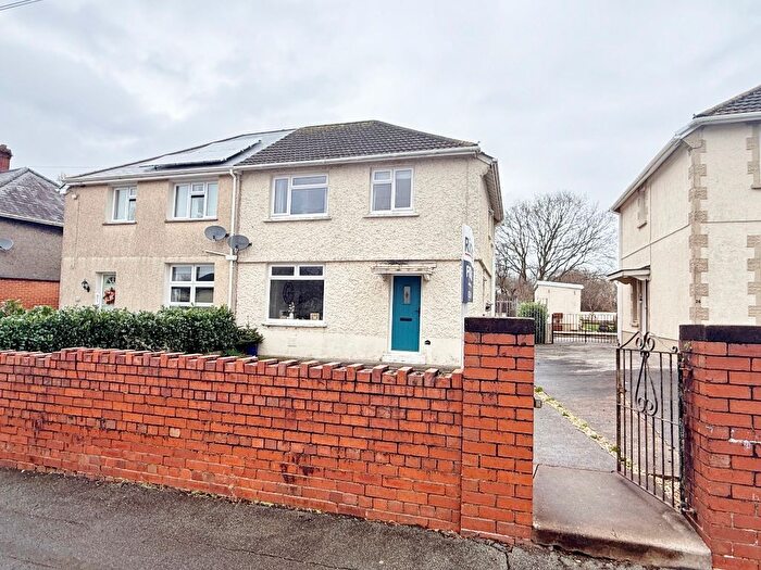 3 Bedroom Semi Detached House For Sale In Heol Y Waun, Pontarddulais, SA4