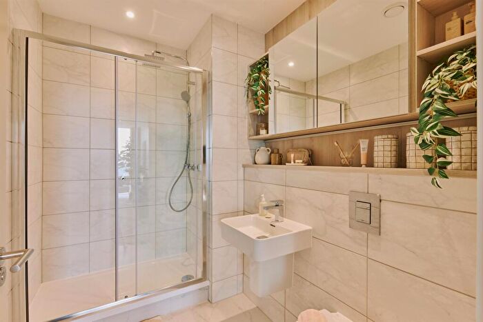 2 Bedroom Apartment To Rent In Cortland At Colliers Yard, M3