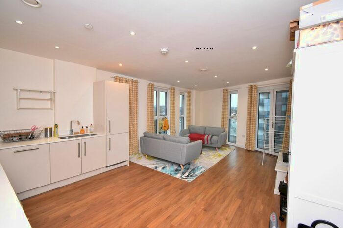 2 Bedroom Flat To Rent In Hatton Road, Wembley, HA0