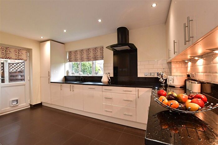 4 Bedroom Detached House For Sale In Wakes Colne, Wickford, Essex, SS11