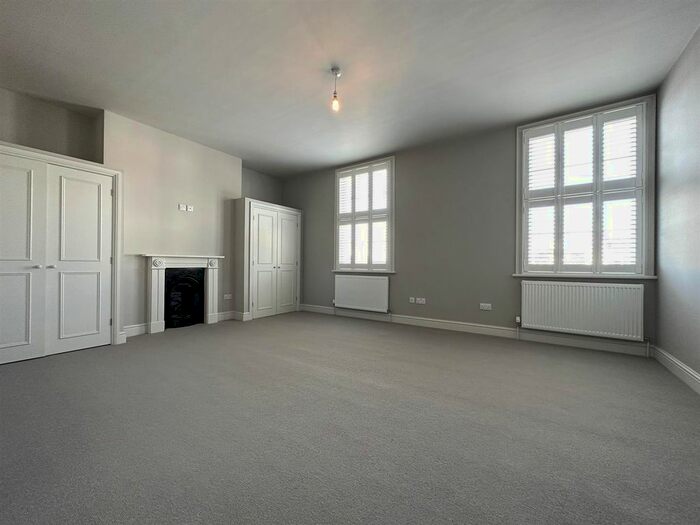 5 Bedroom Property To Rent In Portland Street, Cheltenham, GL52