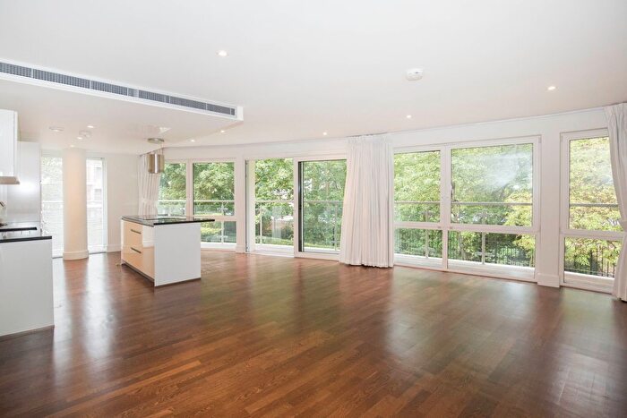 2 Bedroom Flat To Rent In Henry Macaulay Avenue, Kingston Upon Thames, KT2