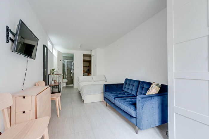 Studio To Rent In Fitzjohns Avenue, Hampstead, London, NW3