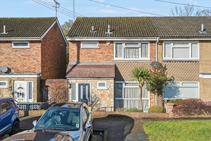 3 Bedroom Semi Detached House For Sale In Finians Close, Uxbridge, UB10