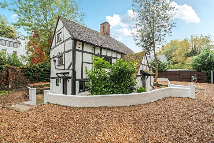 4 Bedroom Detached House To Rent In Millmead, Guildford, GU1