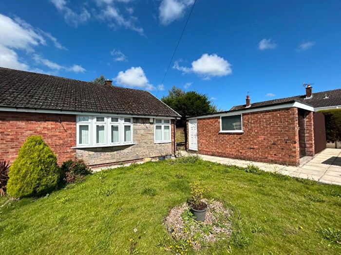 2 Bedroom Semi-Detached Bungalow To Rent In Noel Gate, L39