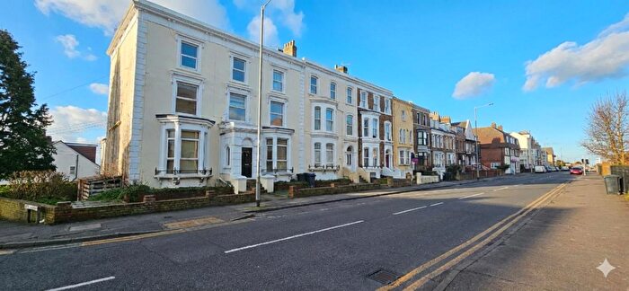 2 Bedroom Flat To Rent In Grange Road, Ramsgate, CT11