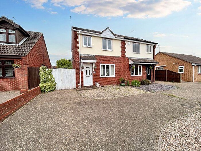 3 Bedroom Semi-Detached House For Sale In Mill Lane, Bradwell, Great Yarmouth, NR31