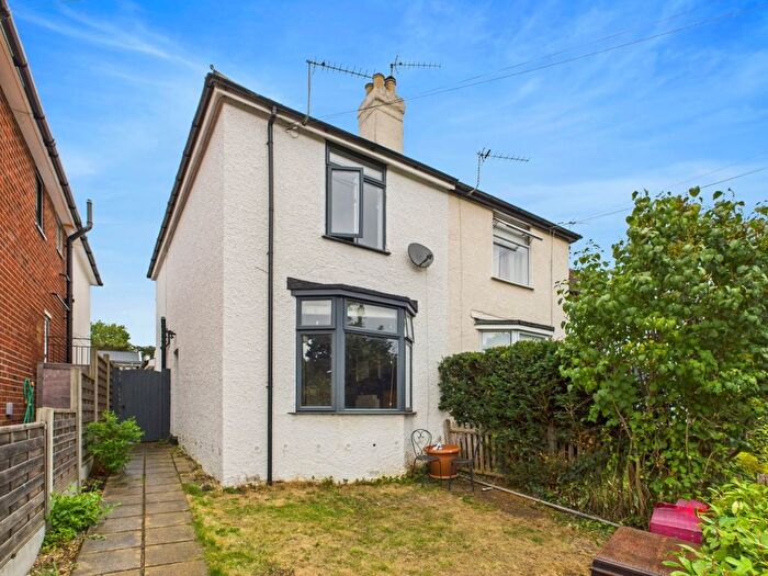 3 Bedroom Semi-detached House For Sale In Orchard Grove, Chalfont St. Peter, Gerrards Cross, Buckinghamshire, SL9