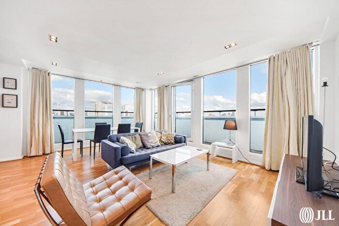 2 Bedroom Apartment To Rent In City Tower, Limeharbour, E14