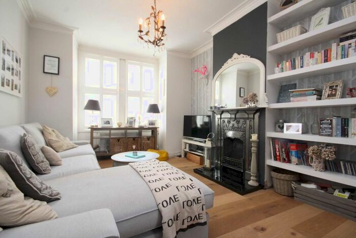 3 Bedroom Terraced House To Rent In Newton Road, Isleworth TW7