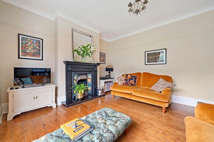 3 Bedroom Semi-Detached House For Sale In Westcliffe Road, Bolton, BL1