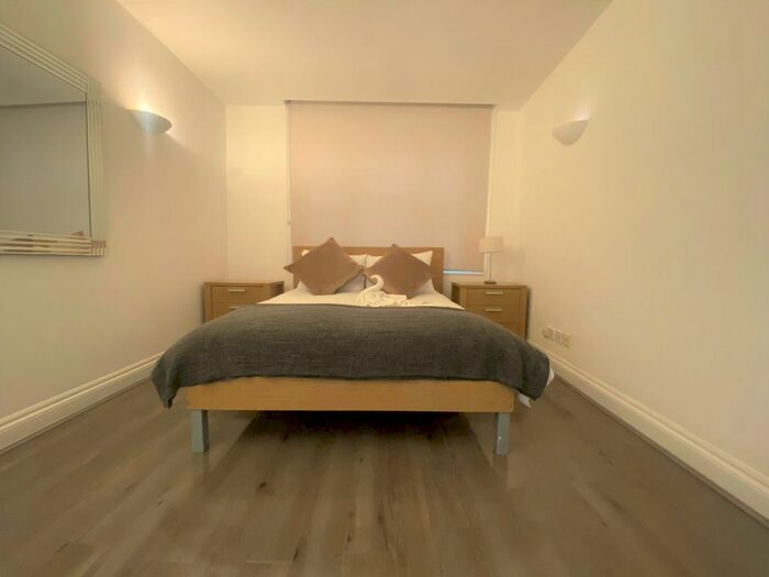 Studio To Rent In Bishopsgate, London, EC2M