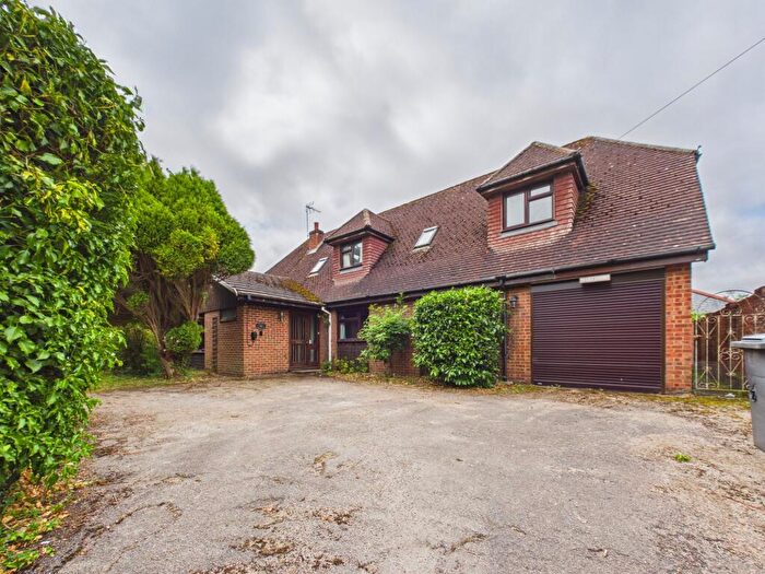5 Bedroom Detached House For Sale In Admoor Lane, Bradfield, RG7