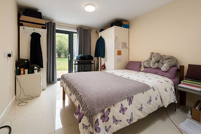 Studio To Rent In Wellesley Road, Harrow, HA1