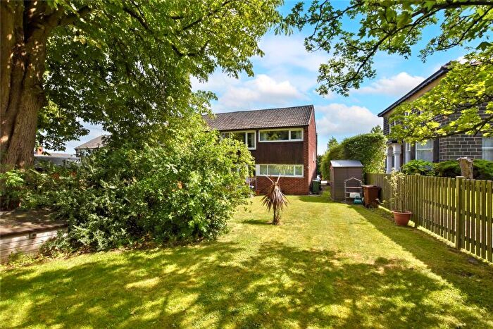 1 Bedroom Apartment For Sale In Brookfield Court, Leeds, West Yorkshire, LS13