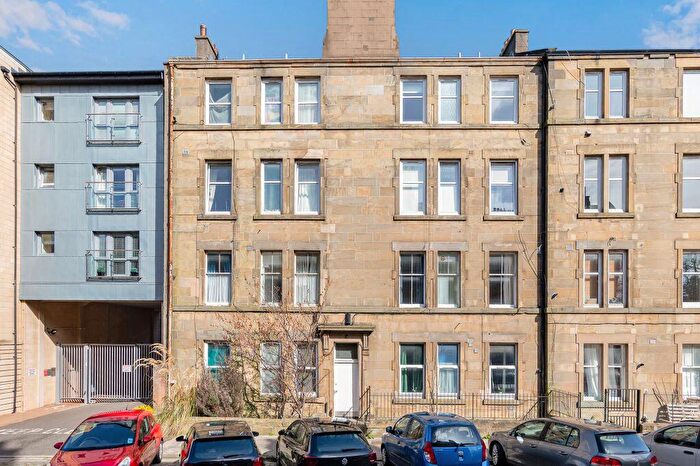 1 Bedroom Flat For Sale In / Bruce Street, Morningside, Edinburgh, EH10