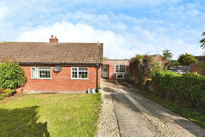 3 Bedroom Semi Detached House For Sale In Castle View, Westbury, BA13