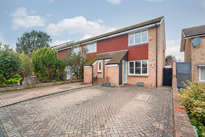 2 Bedroom End Terrace House For Sale In Mulberry Crescent, Brentford, TW8