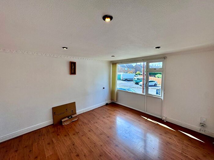 1 Bedroom Flat To Rent In Fairisle Close, Nottingham, NG11