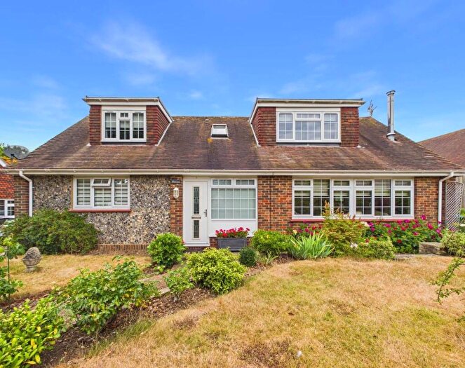 3 Bedroom Chalet For Sale In Stable Lane, Findon Village, Worthing, BN14