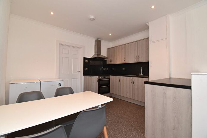 2 Bedroom Maisonette To Rent In High Street, Falmouth, TR11