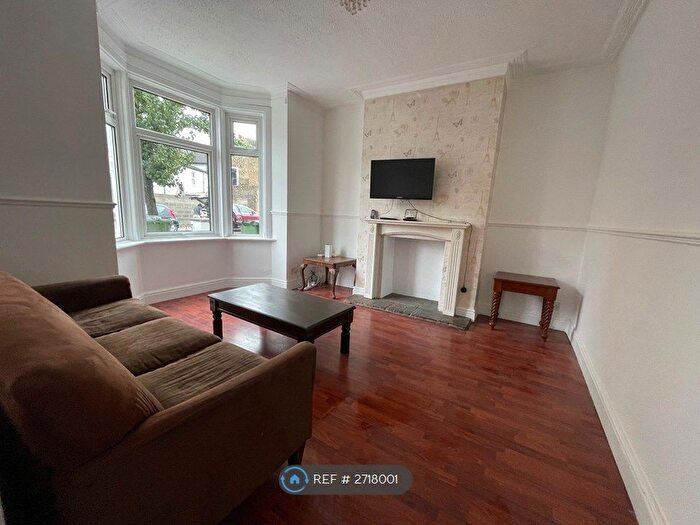 4 Bedroom Terraced House To Rent In Llanover Road, London, SE18