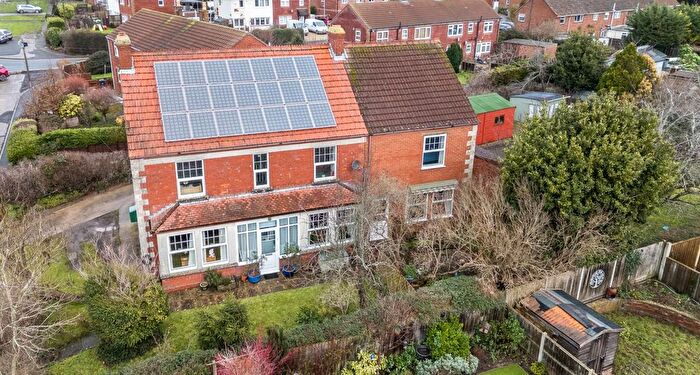 6 Bedroom Detached House For Sale In Larkhill Road, Yeovil, BA21