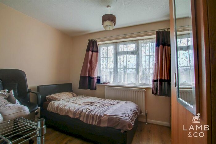4 Bedroom Detached House For Sale In St. Johns Road, Clacton-On-Sea, CO16