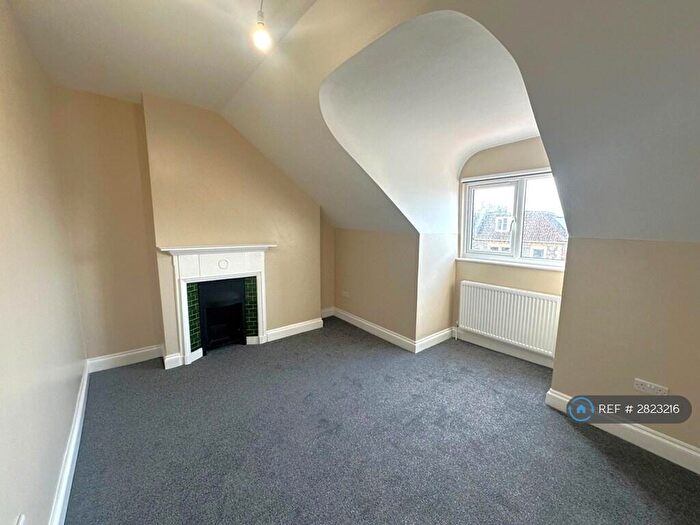 2 Bedroom Flat To Rent In Belvoir Road, Bristol, BS6