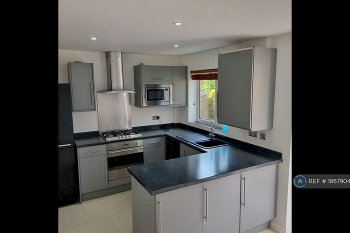 3 Bedroom Semi-Detached House To Rent In Melkridge Close, Chester, CH2