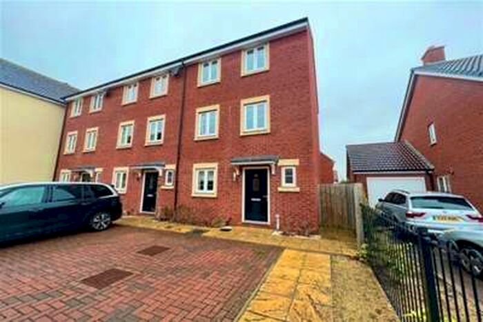 4 Bedroom Town House To Rent In Hollybrook Mews, Yate, BS37