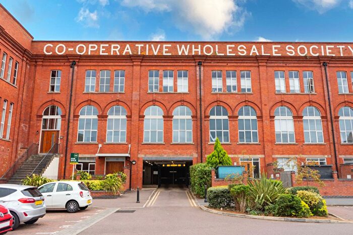 1 Bedroom Flat For Sale In Cowper Street, Knighton Fields, Leicester, LE2