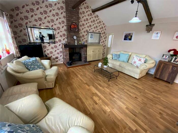 3 Bedroom Bungalow For Sale In 32a Tarbock Road, Huyton, Liverpool