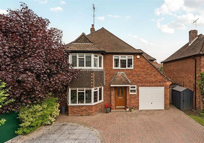 4 Bedroom Detached House For Sale In Tudor Close, Wokingham, Berkshire, RG40